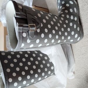 Rain Boots Women's Water Resistant Grey/White Dot  Rain Boots - 8.0 NWT